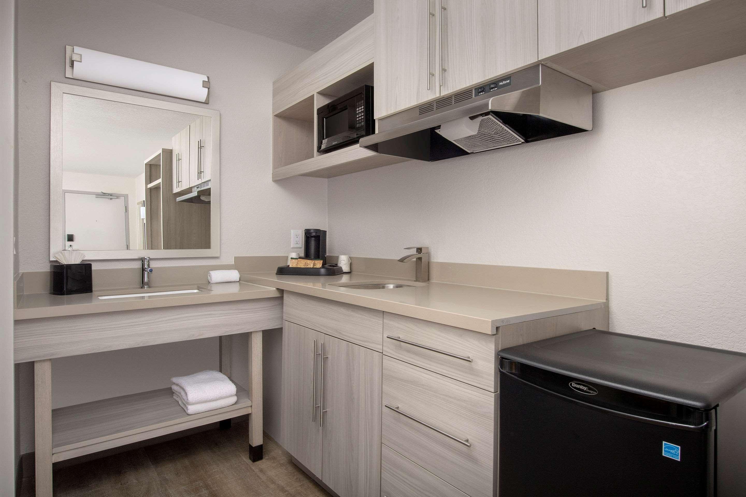 Quality Inn Atlantic Beach-Mayo Clinic Jax Area Buitenkant foto