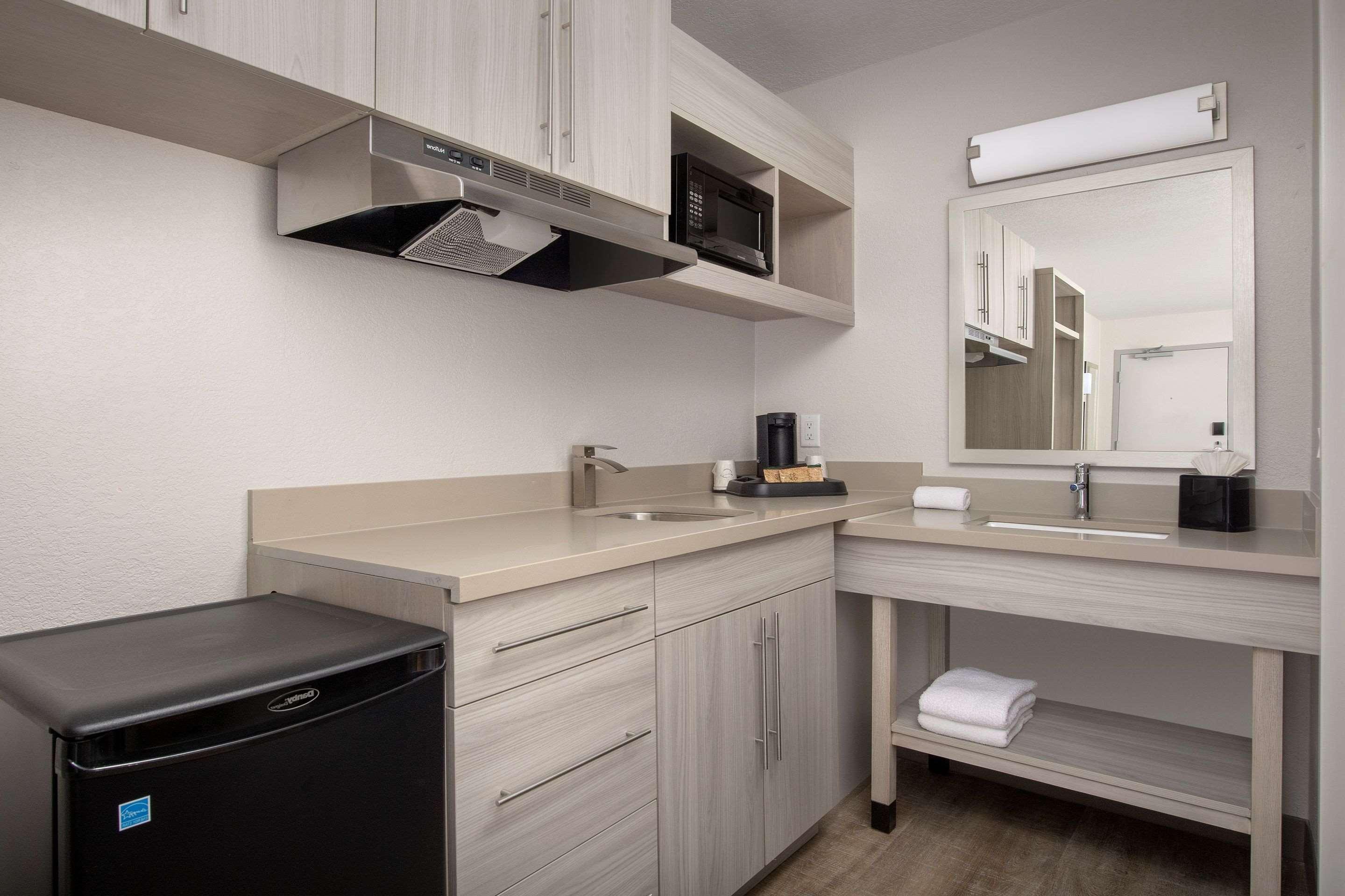 Quality Inn Atlantic Beach-Mayo Clinic Jax Area Buitenkant foto