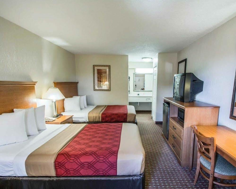 Quality Inn Atlantic Beach-Mayo Clinic Jax Area Buitenkant foto